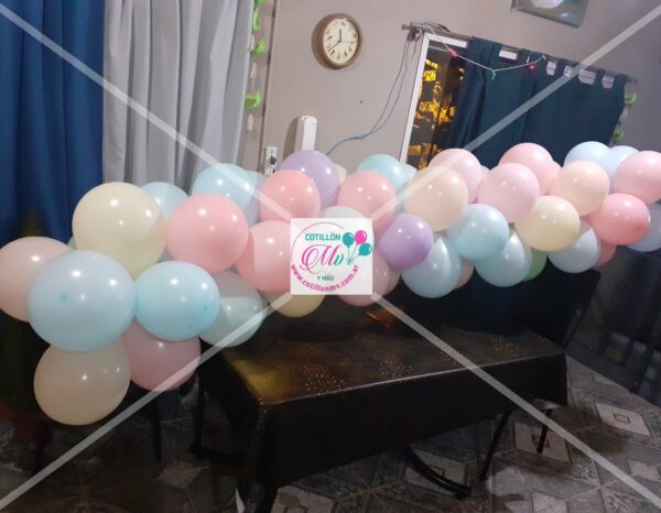 Guirnalda de globos orgánica 3 metros lista para colgar ( color a elección)